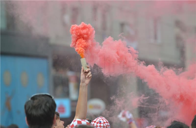 Vatreni stigli na Jelačićev trg koji je "eksplodirao" od oduševljenja