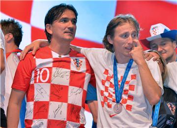 Vatreni stigli na Jelačićev trg koji je "eksplodirao" od oduševljenja