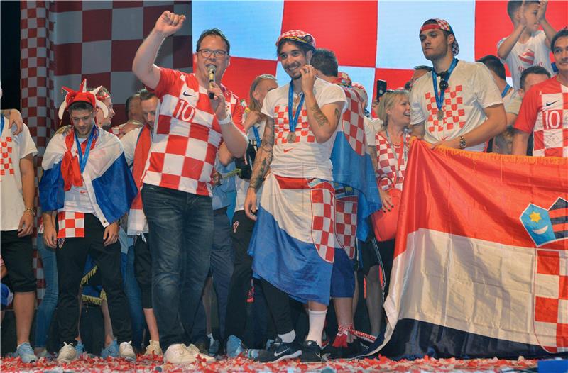 Vatreni stigli na Jelačićev trg koji je "eksplodirao" od oduševljenja