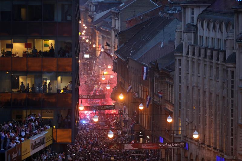 Veličanstveni doček Vatrenih u Zagrebu