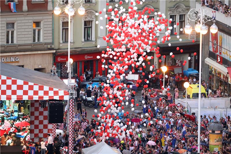 Doček Vatrenih na Trgu bana Jelačića