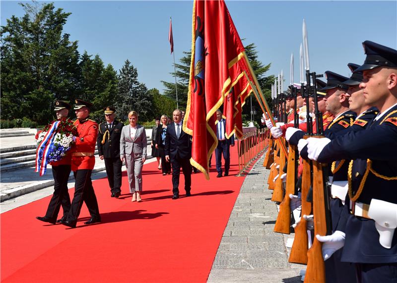 Grabar-Kitarović s gradonačelnikom Tirane