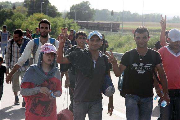 Nearly 100 migrants relocated from Bihac to migrant centre near Sarajevo