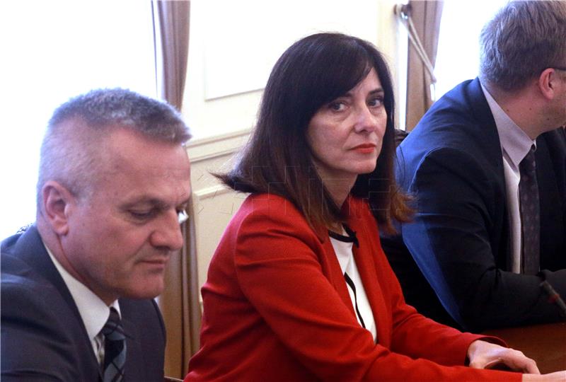 Government approves HRK 24 mn for projects of Croat people in Bosnia