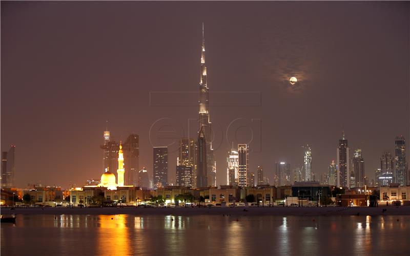 UAE LUNAR ECLIPSE