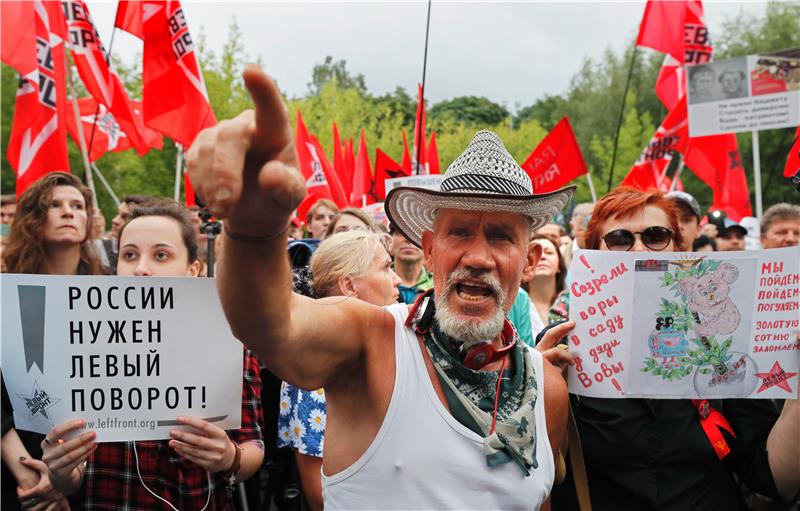 Tisuće ruskih umirovljenika prosvjeduju protiv mirovinske reforme