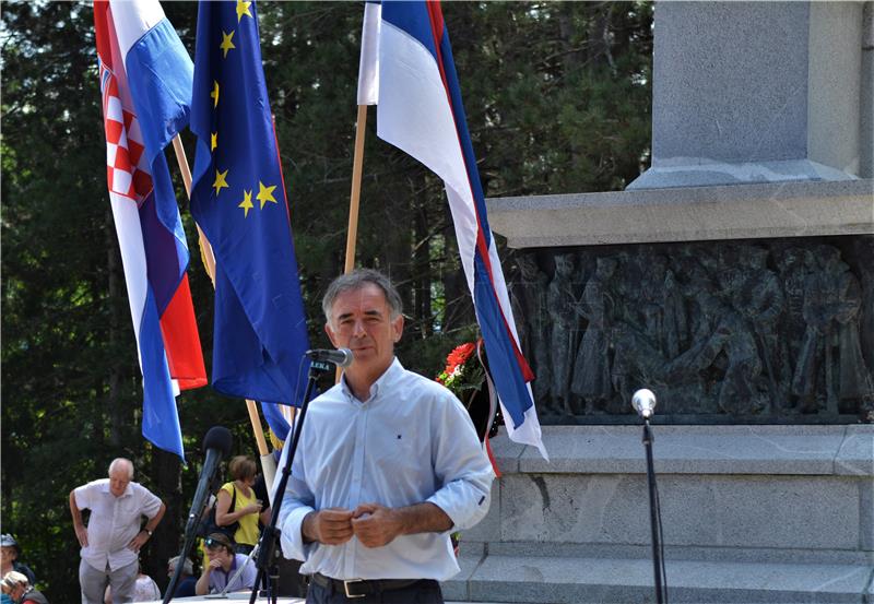 Pupovac calls for minute of silence for killed Serbs and Croats