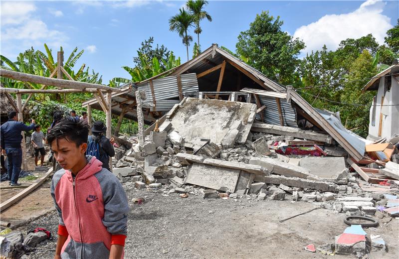 Indonezija: najmanje 10 mrtvih i deseci ozlijeđenih u snažnom potresu