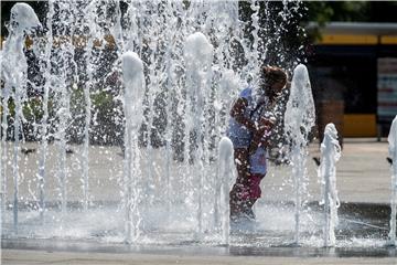 HUNGARY HOT WEATHER