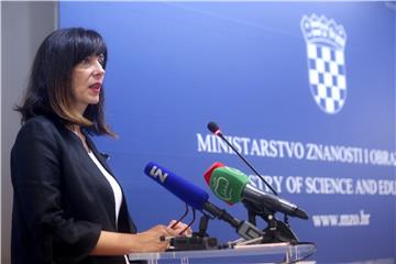 Nagrada Soljačić uručena učenici Ivi Madunić 