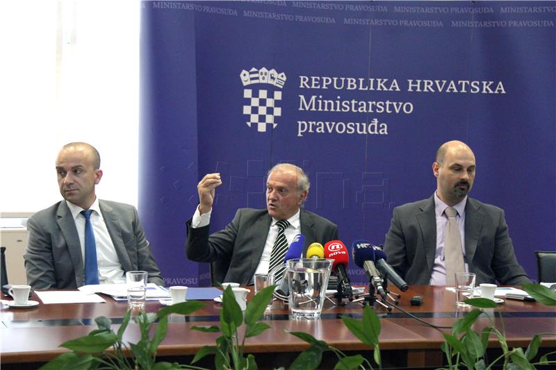 Bošnjaković: Novim zakonom ovrhe ponovno u nadležnosti sudova, bilježnici postaju sudski povjerenici