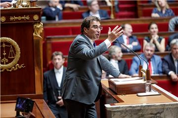 FRANCE PARLIAMENT GOVERNMENT