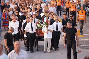  Posljednji ispraćaj Olivera Dragojevića na splitskoj Rivi