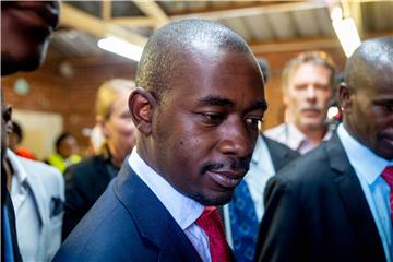 Zimbabveanska policija blokirala sjedište oporbe, Chamisa tvrdi da je pobjednik izbora