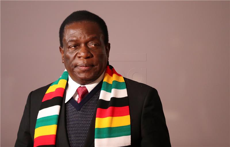 (FILE) SOUTH AFRICA ZIMBABWE ELECTIONS