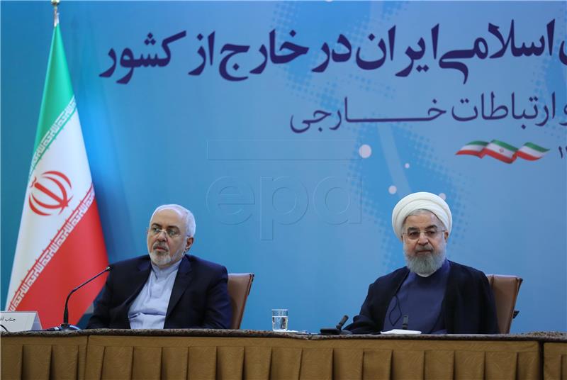 Rouhani izoliran i u teškom položaju prije američkih sankcija