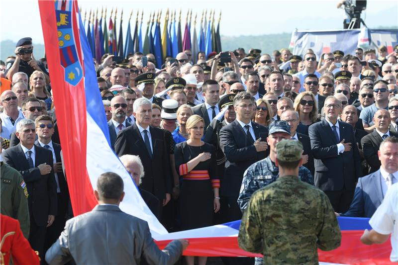 DAN POBJEDE Na proslavi "Oluje" sedam tisuća ljudi, bez policijskih intervencija