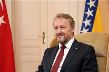 Izetbegovic says there is no comparison between Bosnia-Herzegovina and Kosovo