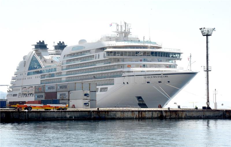 Number of visiting cruise ships in H1 2018 up 4.2 pct