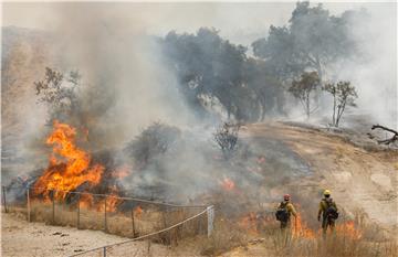 USA CALIFORNIA CORONA HOLY FIRE WILDFIRE