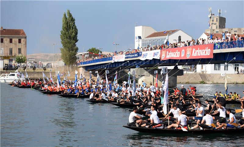 Start 21. Maratona lađa u Metkoviću