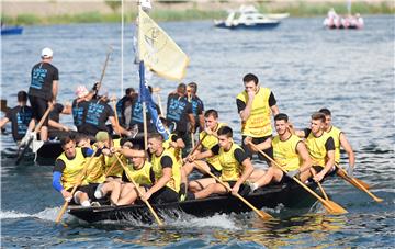 Start 21. Maratona lađa u Metkoviću