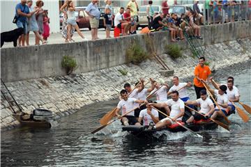 Ekipa Stablina pobjednici 21. neretvanskog Maratona lađa