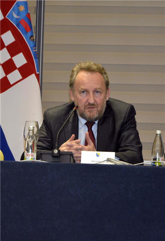 Izetbegović ponovo tvrdi da će BiH zbog Pelješkog mosta ići na sud