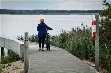 DENMARK ENVIRONMENT LAKES DEOXYGENATION