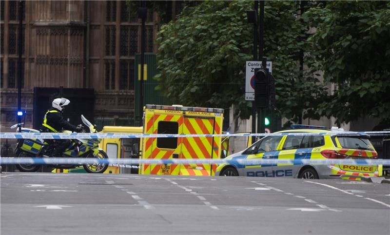 BRITAIN POLICE INCIDENT WESTMINSTER CAR CRASH