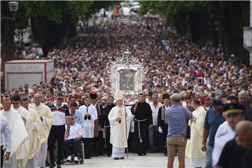 Blagdan Velike Gospe: U svečanoj procesiji u Sinju više desetaka tisuća vjernika