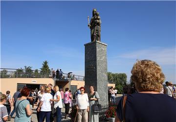 Proslava Velike Gospe u marijanskom svetištu Gospe od Utočista u Aljmašu