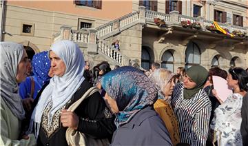 Muslimanka koja se odbila rukovati dobila sudski spor u Švedskoj