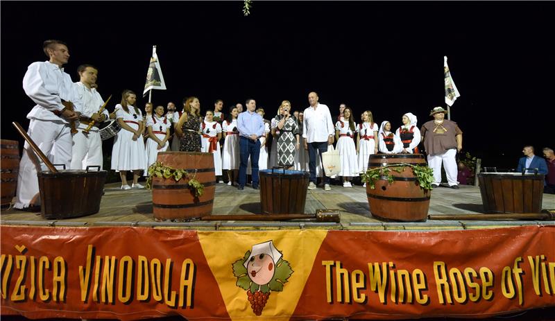 President opens Wine Rose of Vinodol contest