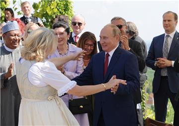 AUSTRIA RUSSIA PUTIN WEDDING KNEISSL