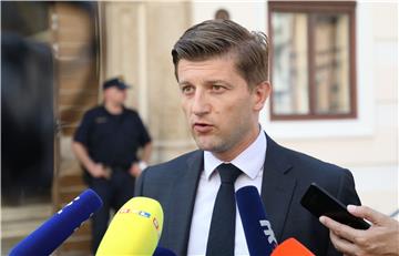 Marić: Ne želimo dodatno porezno opteretiti poduzetnike