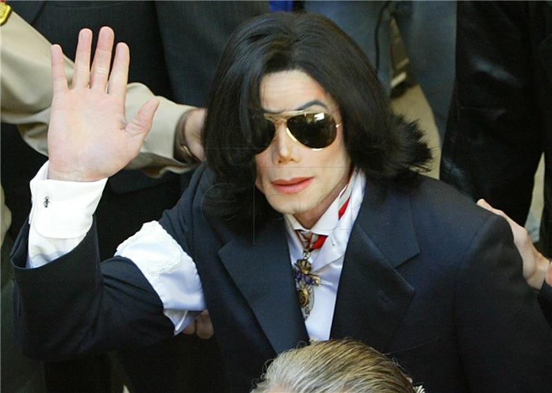 (FILE) PEOPLE MUSIC MICHAEL JACKSON BIRTHDAY