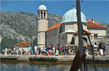 Kotor pod najezdom kruzera i turista