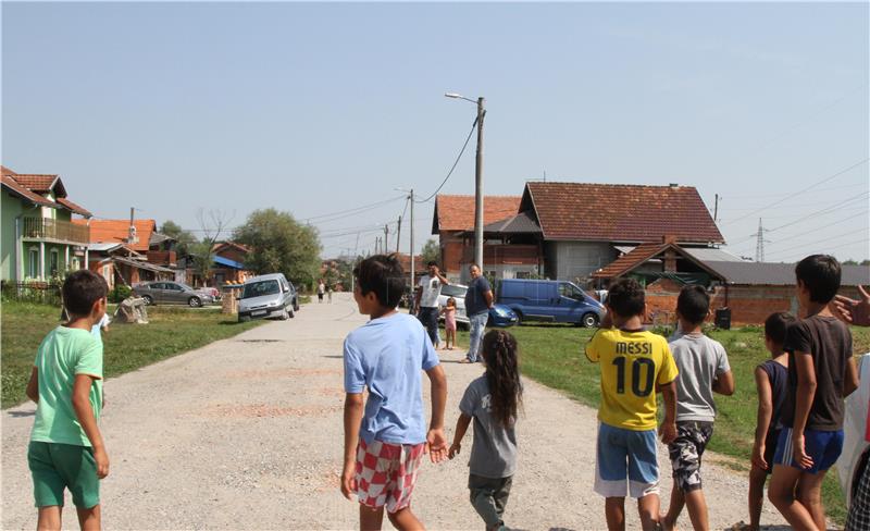 Sisački Romi prvi dobivaju višenamjensko sportsko igralište