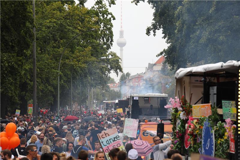 GERMANY BERLIN LOVE PARADE