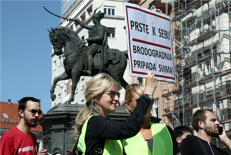 Štrajkaši iz Uljanika i 3. maja stigli na Trg bana Jelačića 