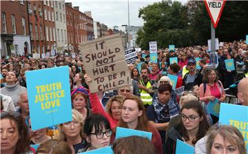 IRELAND PROTEST POPE VISIT