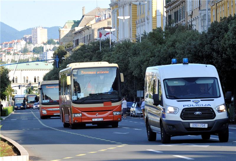 Iz 3. maja na prosvjed u Zagreb krenulo oko 500 radnika