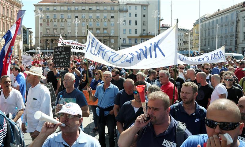 Protest of Uljanik, 3. Maj shipyards' workers begins