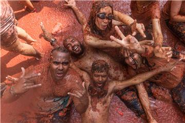 SPAIN TOMATINA FESTIVAL