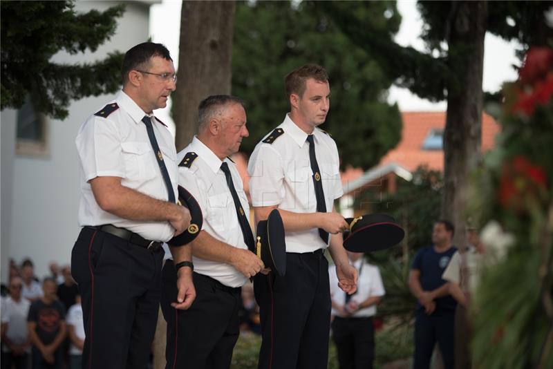 Mimohodom sjećanja u Tisnom obilježena 11. godišnjica kornatske tragedije