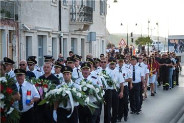 Mimohodom sjećanja u Tisnom obilježena 11. godišnjica kornatske tragedije