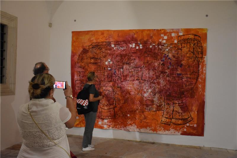 Dubrovnik: Otvorena izložba Romane Milutin Fabris