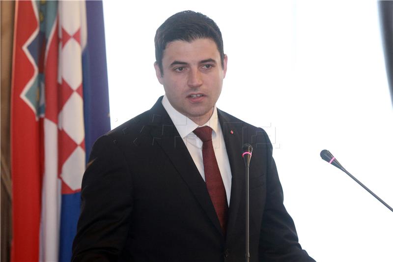 SDP leader claims party not falling apart