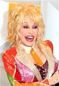 (FILE) USA MUSIC DOLLY PARTON